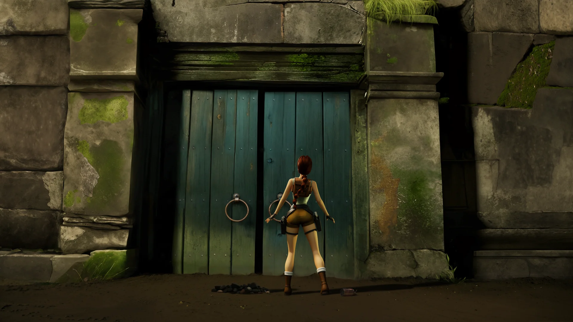Lara Croft frente a las monumentales puertas verdes de St. Francis Folly en Grecia